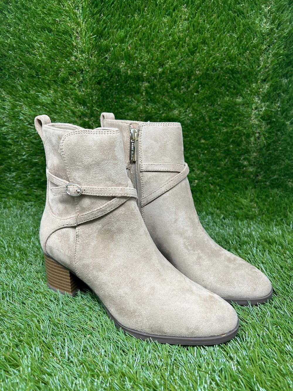 Anne Klein Women's 5M Moore Almond Sand Ankle Booties